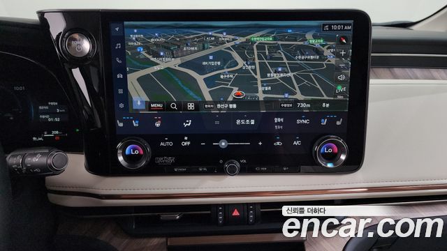 Lexus LM (II) 500h Executive 2025 — фото 12