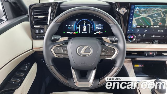 Lexus LM (II) 500h Executive 2025 — фото 13