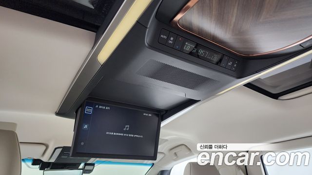 Lexus LM (II) 500h Executive 2025 — фото 16