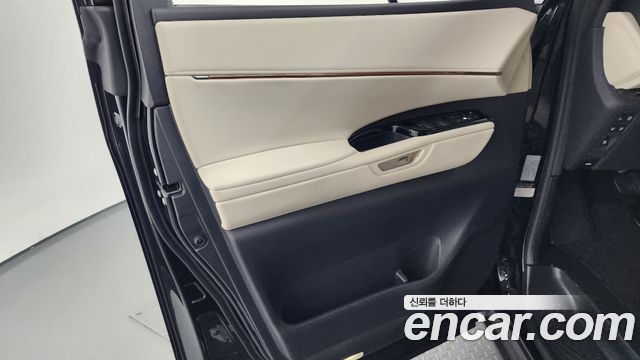 Lexus LM (II) 500h Executive 2025 — фото 24