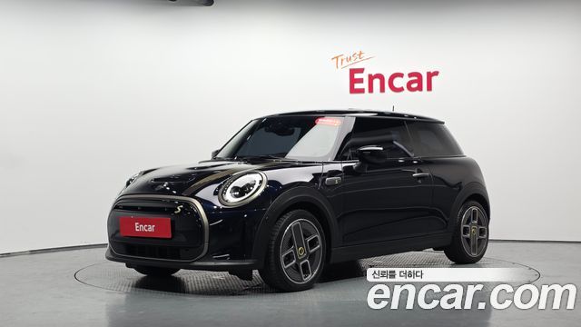 MINI Cooper Electric Resolute Edition 3rd 2023 — фото 11