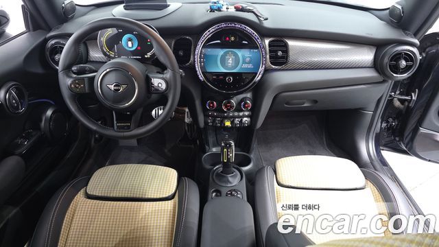 MINI Cooper Electric Resolute Edition 3rd 2023 — фото 7