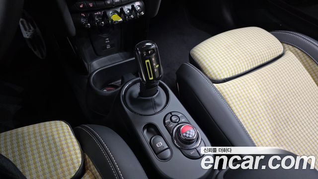 MINI Cooper Electric Resolute Edition 3rd 2023 — фото 9