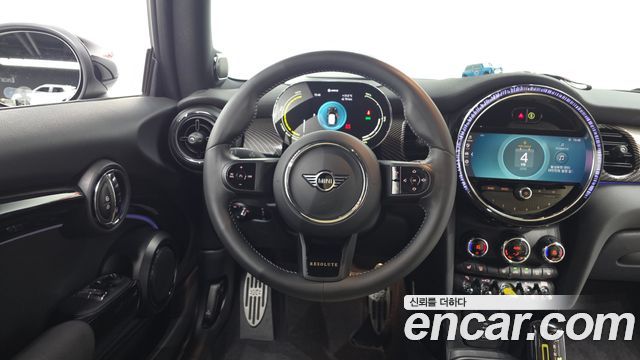 MINI Cooper Electric Resolute Edition 3rd 2023 — фото 16