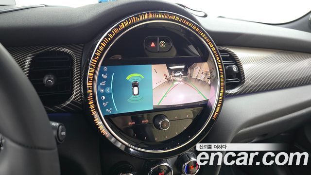 MINI Cooper Electric Resolute Edition 3rd 2023 — фото 18