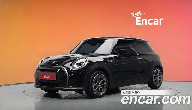 MINI Cooper Electric Resolute Edition 3rd 2023 — фото 1