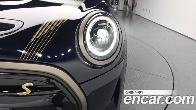 MINI Cooper Electric Resolute Edition 3rd 2023 — фото 28