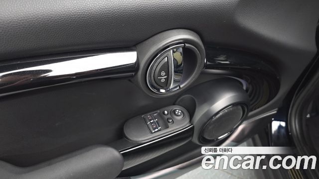 MINI Cooper Electric Resolute Edition 3rd 2023 — фото 35