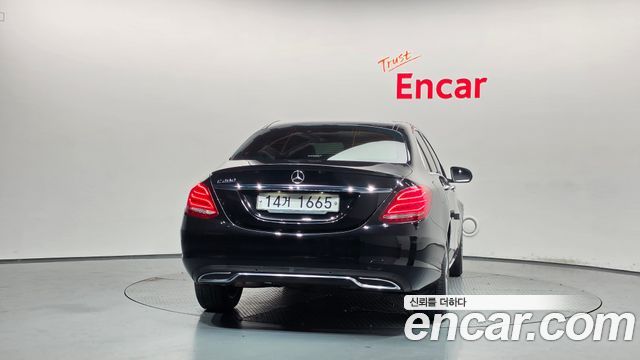 Mercedes-Benz C-Class (W205) C200 Avantgarde 2018 — фото 4