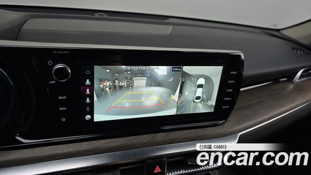 Kia K5 (III) 2.0 Noblesse 2023 — фото 22