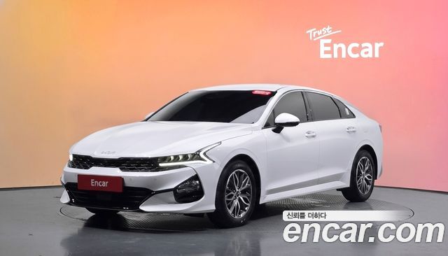 Kia K5 (III) 2.0 Noblesse 2023 — фото 1