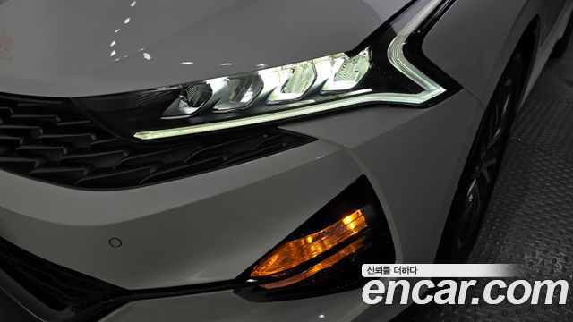 Kia K5 (III) 2.0 Noblesse 2023 — фото 28