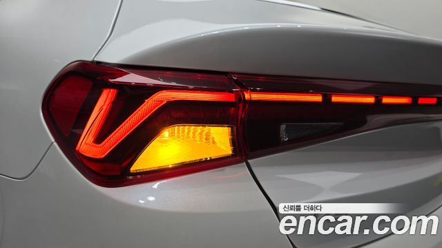 Kia K5 (III) 2.0 Noblesse 2023 — фото 29