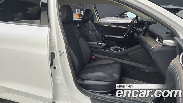 Kia K5 (III) 2.0 Noblesse 2023 — фото 32