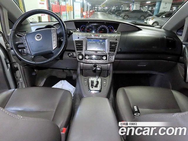 KG Mobility (SsangYong) Korando Turismo 4WD GT 9-seater 2014 — фото 10