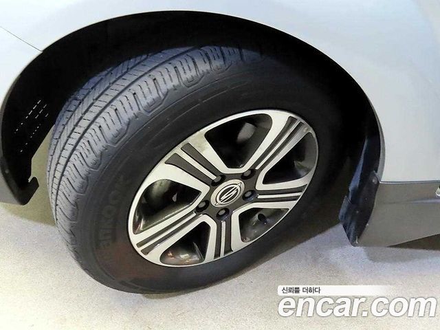 KG Mobility (SsangYong) Korando Turismo 4WD GT 9-seater 2014 — фото 19