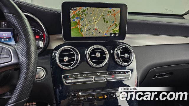 Mercedes-Benz GLC-Class (X253) GLC300 4MATIC AMG Line 2019 — фото 14