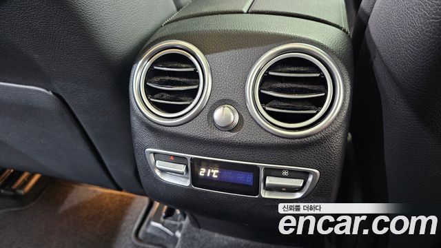 Mercedes-Benz GLC-Class (X253) GLC300 4MATIC AMG Line 2019 — фото 30