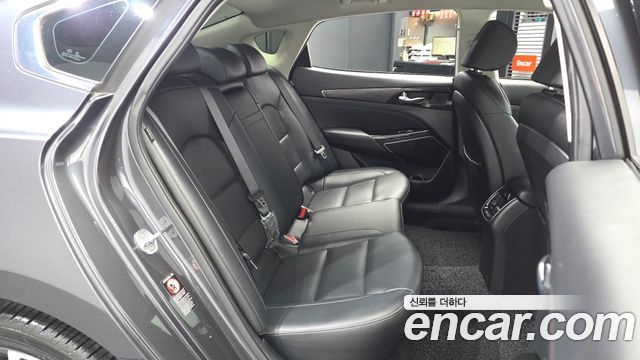 Kia K7 Premier 3.0 LPI Prestige 2020 — фото 12
