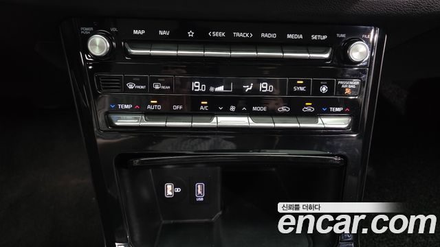 Kia K7 Premier 3.0 LPI Prestige 2020 — фото 18