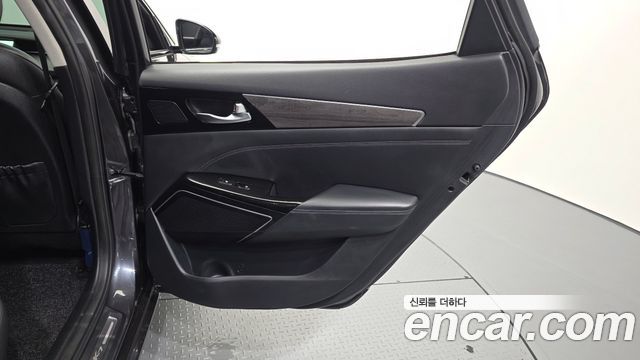 Kia K7 Premier 3.0 LPI Prestige 2020 — фото 25