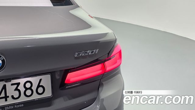 BMW 5 Series (G30) 520i Luxury 2021 — фото 23