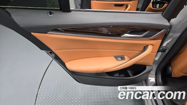 BMW 5 Series (G30) 520i Luxury 2021 — фото 25