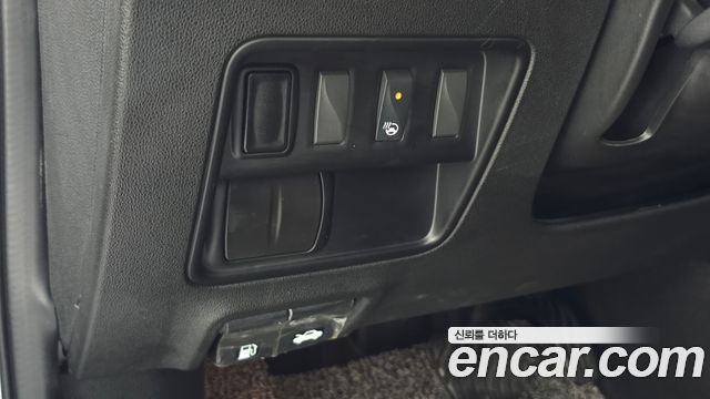 Renault Korea QM6 Diesel 2WD RE Signature 2017 — фото 19