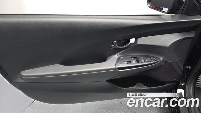 Hyundai Veloster (JS) 1.6 Turbo Sport Core 2020 — фото 24