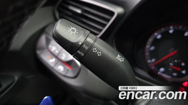 Hyundai Veloster (JS) 1.6 Turbo Sport Core 2020 — фото 30