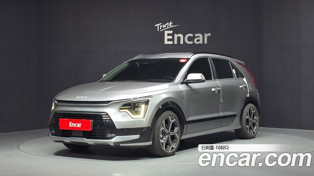 Kia Niro Signature 2024 — фото 1