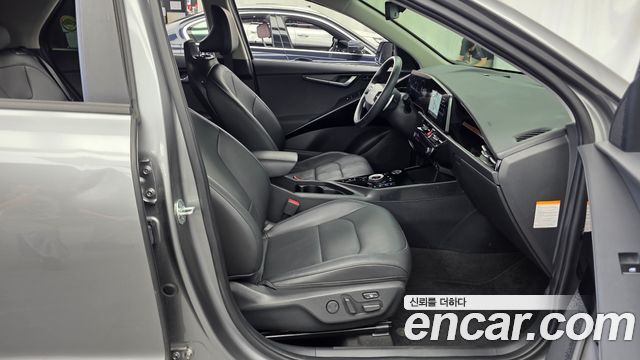 Kia Niro Signature 2024 — фото 11