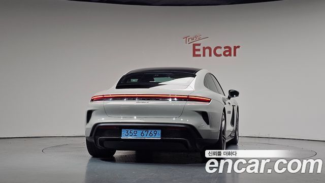 Porsche Taycan Turbo S 2025 — фото 4