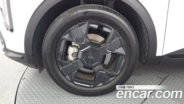 Kia Sportage (V) Gasoline 1.6 Turbo 2WD Signature X Line 2025 — фото 5