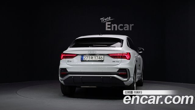 Audi Q3 (F3) 35 TDI Premium Sportback 2024 — фото 4