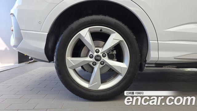 Audi Q3 (F3) 35 TDI Premium Sportback 2024 — фото 5
