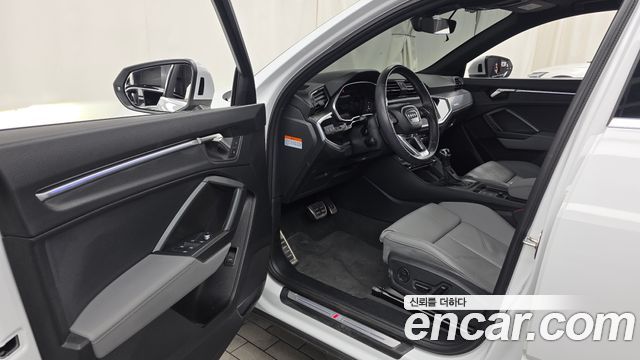 Audi Q3 (F3) 35 TDI Premium Sportback 2024 — фото 10