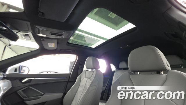 Audi Q3 (F3) 35 TDI Premium Sportback 2024 — фото 19