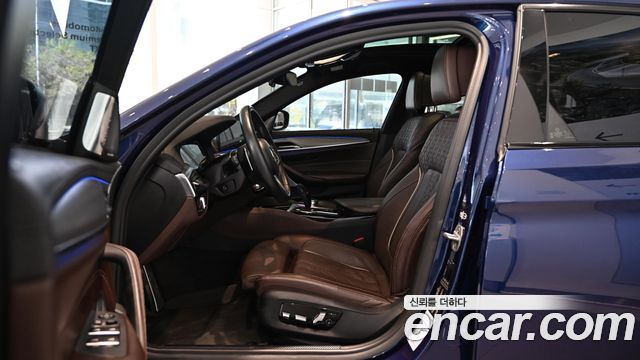 BMW 5 Series (G30) M550d xDrive 2019 — фото 16