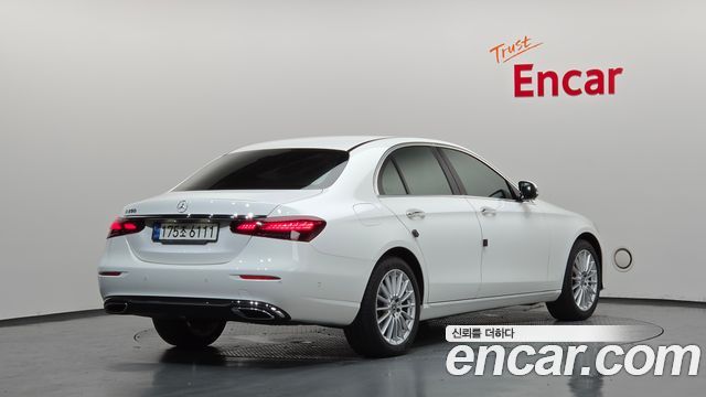 Mercedes-Benz E-Class (W213) E250 Exclusive 2022 — фото 2