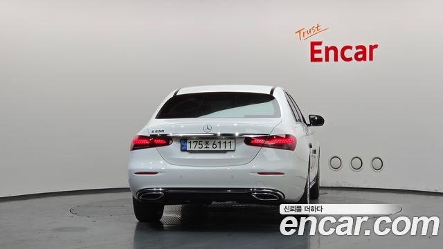 Mercedes-Benz E-Class (W213) E250 Exclusive 2022 — фото 4