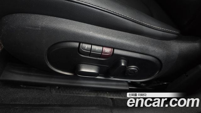 MINI Cooper D Clubman High 2nd 2020 — фото 31