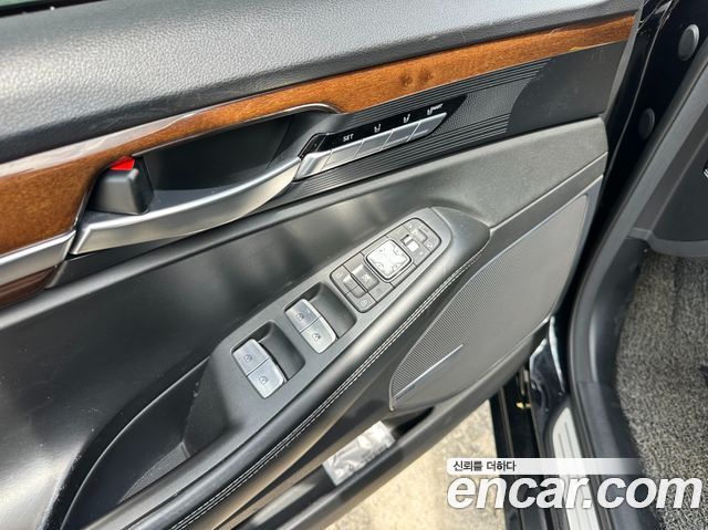 Genesis EQ900 3.8 GDI AWD Prestige 2017 — фото 7