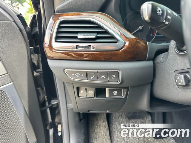 Genesis EQ900 3.8 GDI AWD Prestige 2017 — фото 8