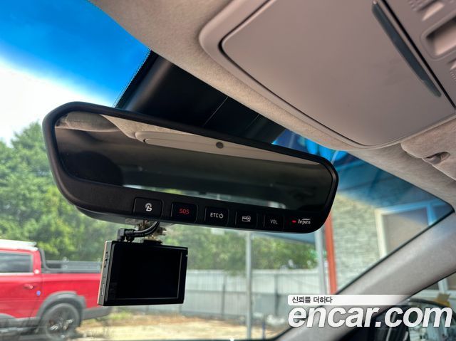 Genesis EQ900 3.8 GDI AWD Prestige 2017 — фото 17