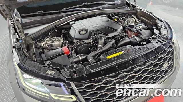 Land Rover Range Rover Velar 3.0 D300 R-Dynamic HSE 2018 — фото 6