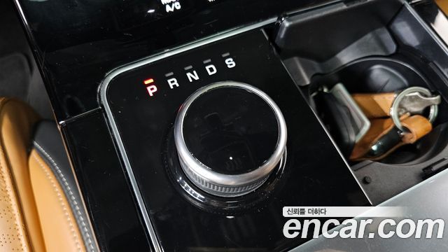 Land Rover Range Rover Velar 3.0 D300 R-Dynamic HSE 2018 — фото 9