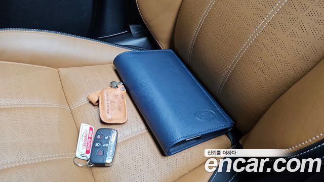 Land Rover Range Rover Velar 3.0 D300 R-Dynamic HSE 2018 — фото 18