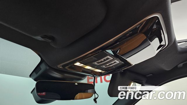 Land Rover Range Rover Velar 3.0 D300 R-Dynamic HSE 2018 — фото 22