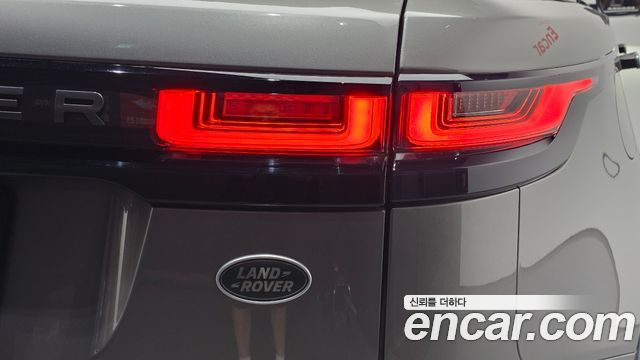 Land Rover Range Rover Velar 3.0 D300 R-Dynamic HSE 2018 — фото 29